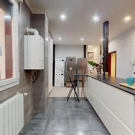 Historic Center Albizuri Residence, Bright, Spacious 3br Ideal For Groups Διαμέρισμα