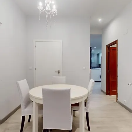 Lägenhet Historic Center Albizuri Residence, Bright, Spacious 3br Ideal For Groups